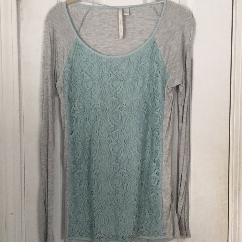Lauren Conrad embroidered front top